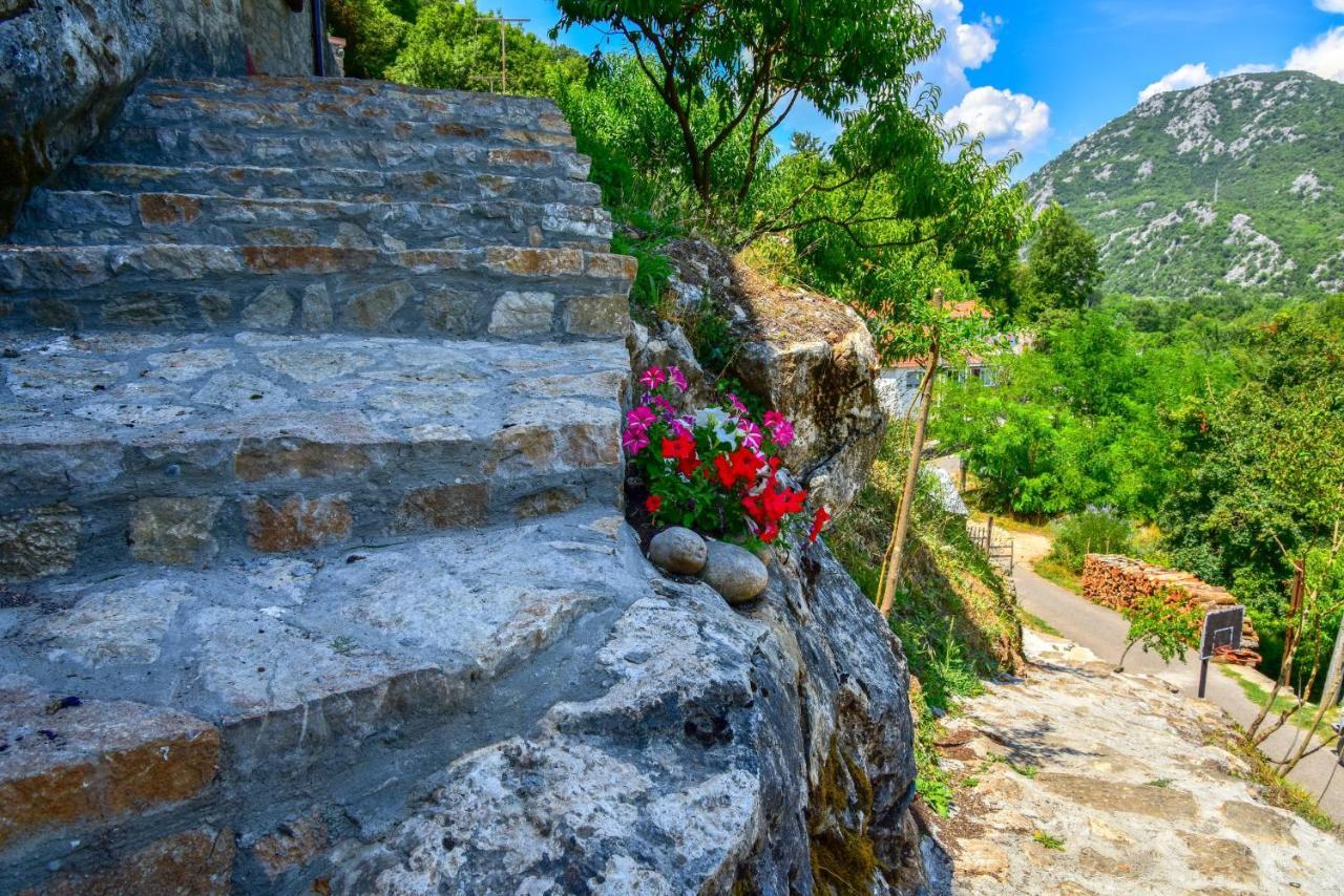 Lakeview Apartments Anđela Virpazar Buitenkant foto